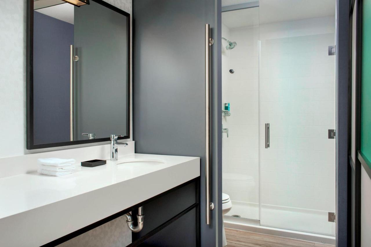 Aloft Kansas City Country Club Plaza Bagian luar foto