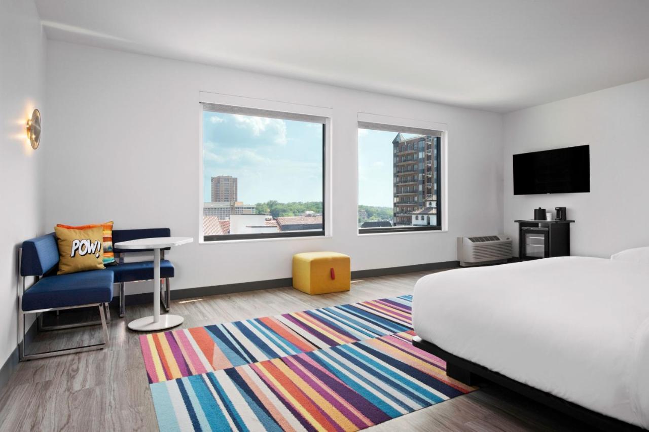 Aloft Kansas City Country Club Plaza Bagian luar foto