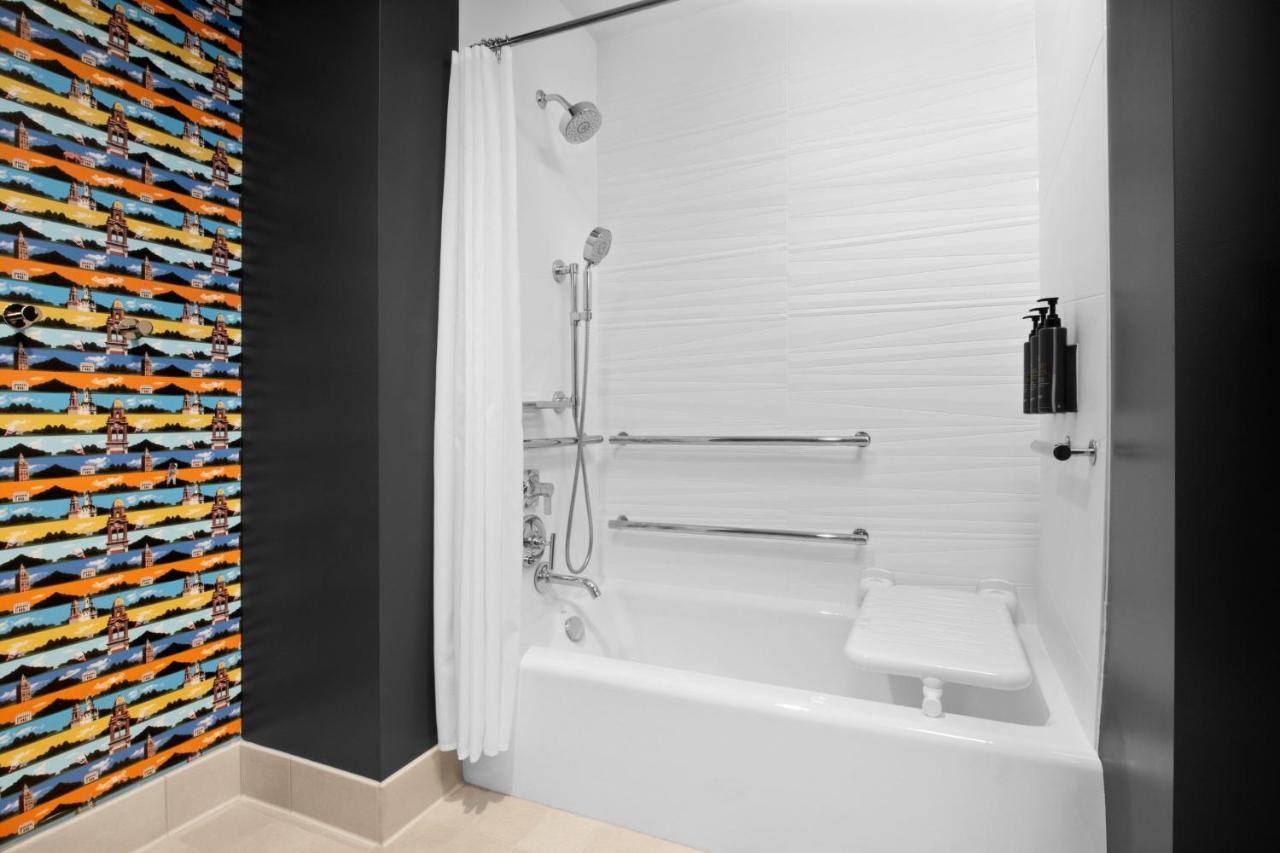 Aloft Kansas City Country Club Plaza Bagian luar foto