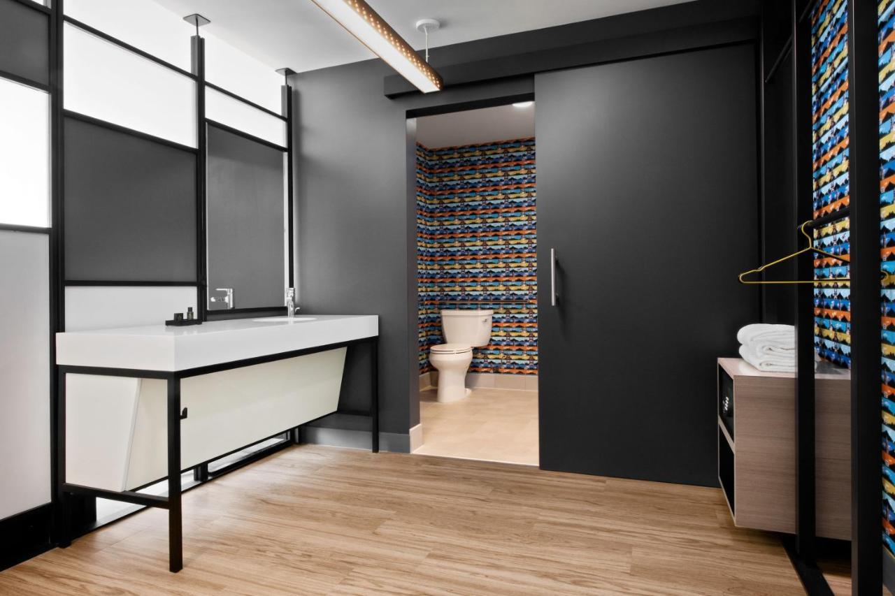 Aloft Kansas City Country Club Plaza Bagian luar foto